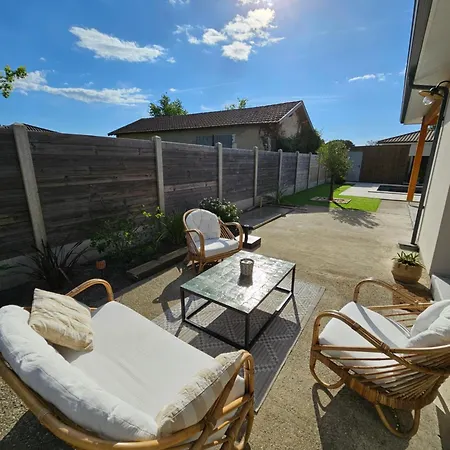 Casa de Férias Maison Avec Piscine Lanton